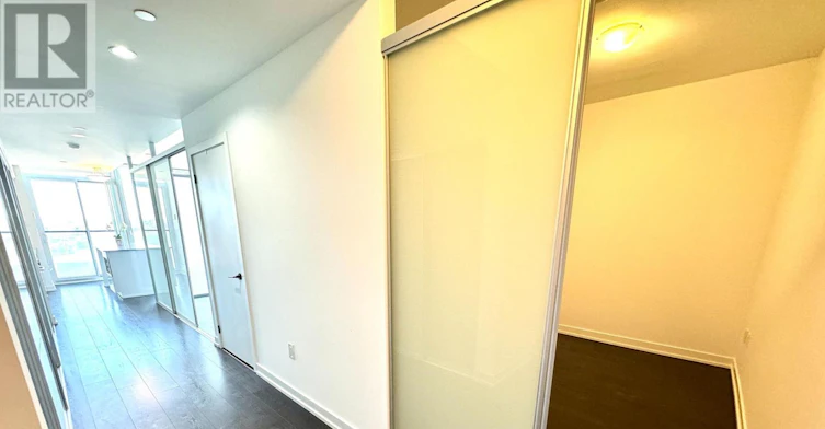 2301-426 University Avenue, Toronto, ON, M5G 1S9 - 19