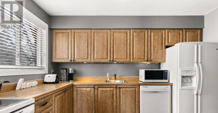 4-260 Fenerty Court, Ottawa, ON, K2L 3A7 - 6
