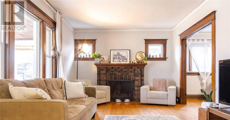 43 Dacotah Street, St. Catharines, ON, L2R 1Z6 - 4