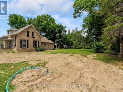 224 Roskeen Street - 2