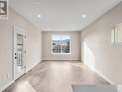 300 Brooke Drive - 4
