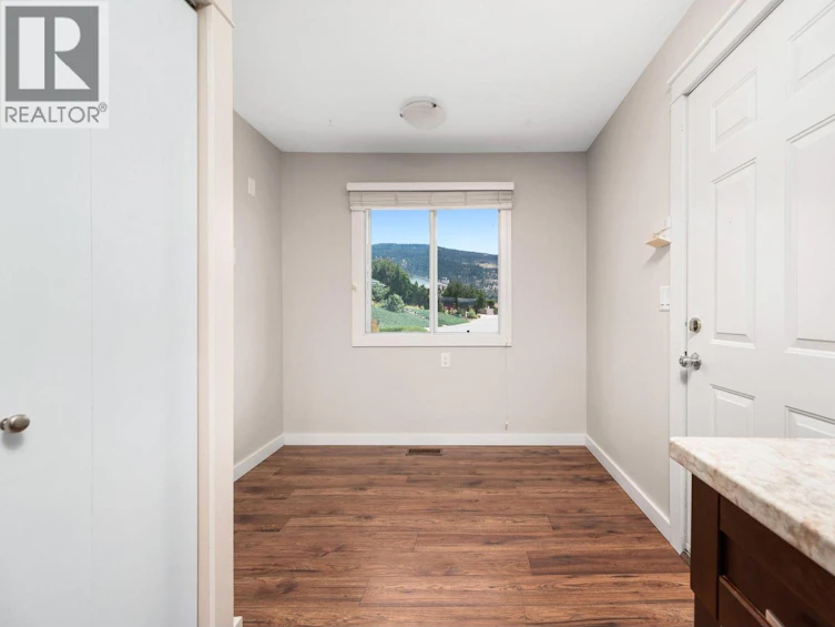 2604 12 Street, Vernon, BC, V1T 7Y7 - 10