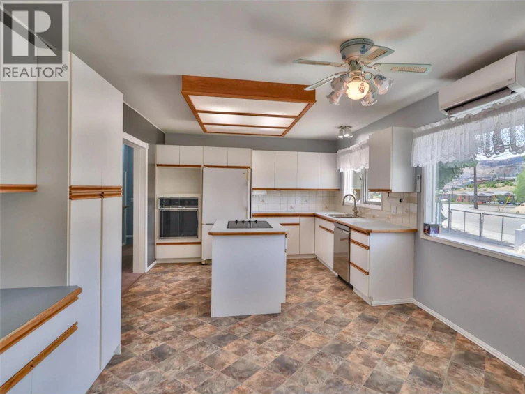 7021 87th Street, Osoyoos, BC, V0H 1V0 - 8