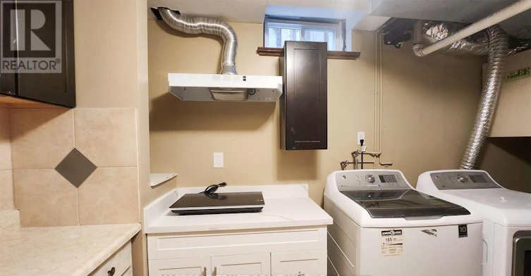 9 Springer Drive, Richmond Hill, ON, L4C 0E9 - 16