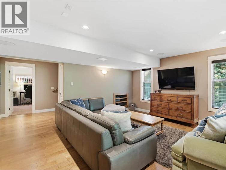 746 S Long Ridge Drive, Kelowna, BC, V1V 2R9 - 47