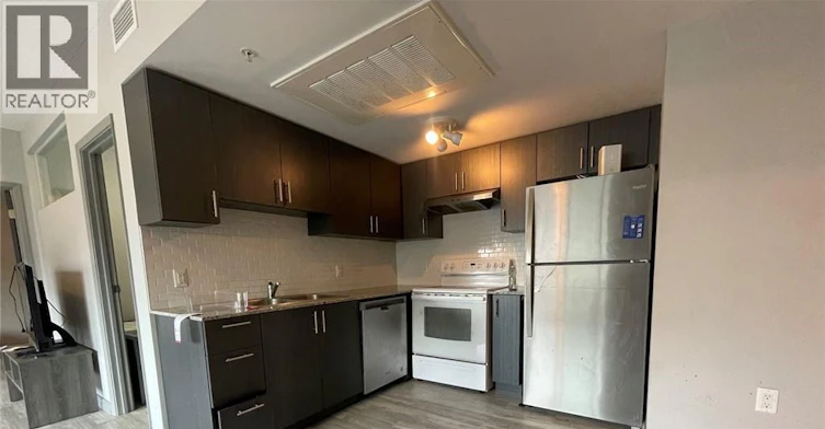 A308-275 Larch Street, Waterloo, ON, N2L 3R2 - 3