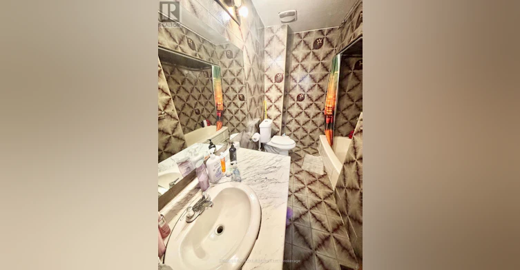 7276 Shallford Road, Mississauga, ON, L4T 2P7 - 9