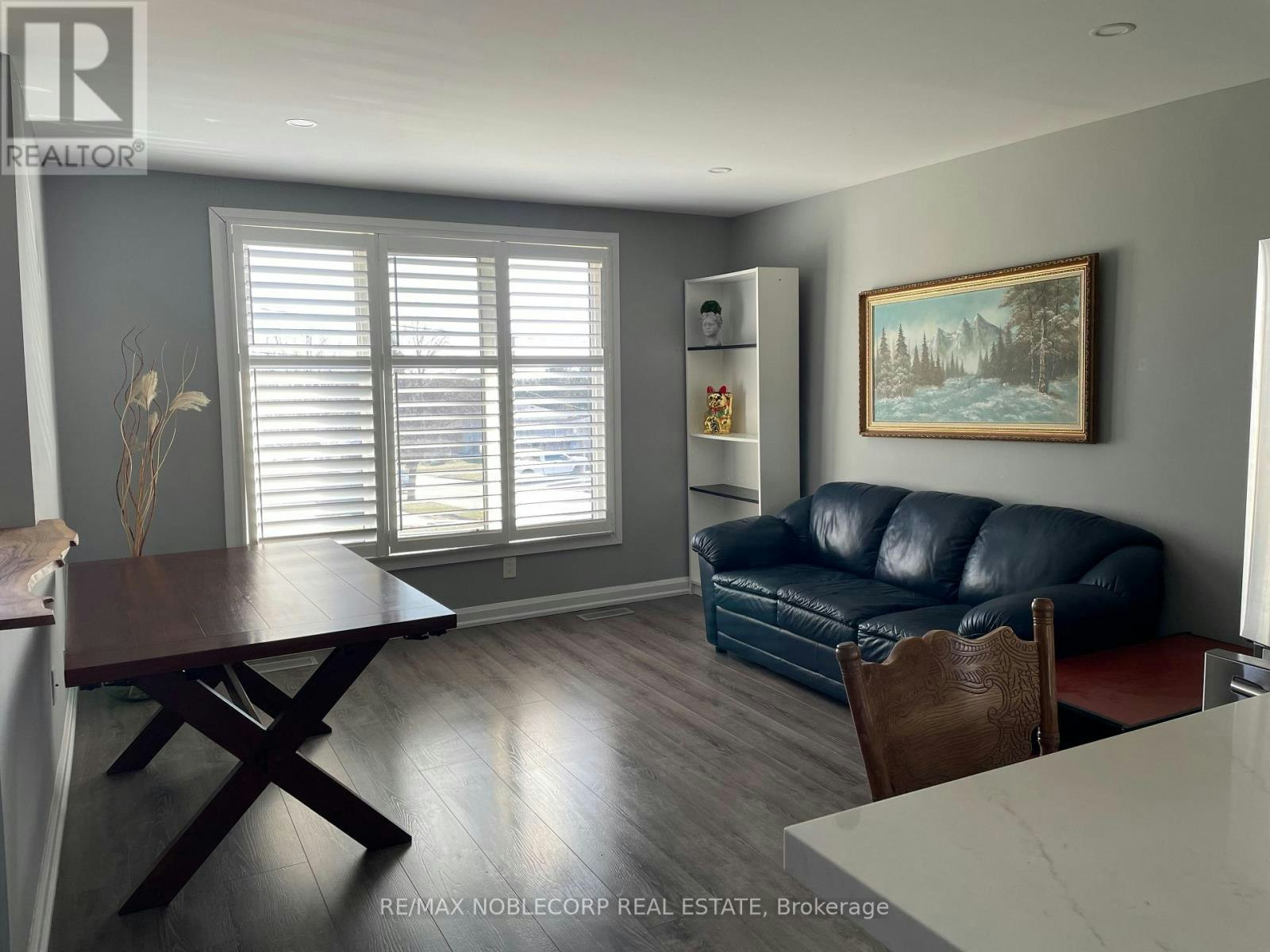 166 Collings Avenue, Bradford West Gwillimbury, ON, L3Z 1W1 - 3