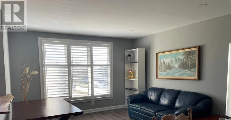 166 Collings Avenue, Bradford West Gwillimbury, ON, L3Z 1W1 - 3
