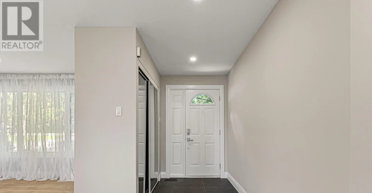10 Queen Anne Crescent, Ottawa, ON, K2C 3H1 - 4