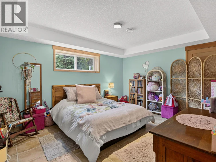 1124 W Fish Lake Road, Summerland, BC, V0H 1Z8 - 51
