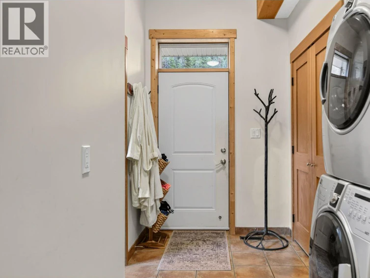 1124 W Fish Lake Road, Summerland, BC, V0H 1Z8 - 25