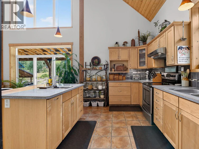 1124 W Fish Lake Road, Summerland, BC, V0H 1Z8 - 22