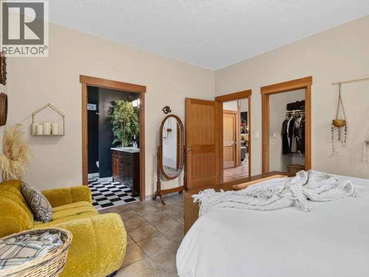 1124 W Fish Lake Road, Summerland, BC, V0H 1Z8 - 29