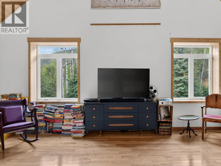 1124 W Fish Lake Road, Summerland, BC, V0H 1Z8 - 54