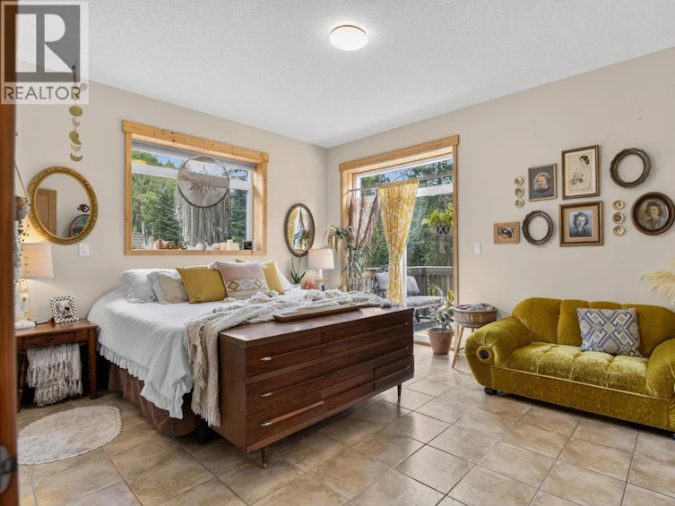 1124 W Fish Lake Road, Summerland, BC, V0H 1Z8 - 26