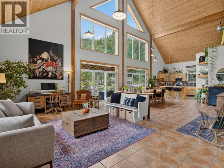 1124 W Fish Lake Road, Summerland, BC, V0H 1Z8 - 9