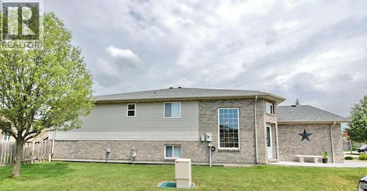 1526 Highnoon Drive, Windsor, ON, N9G 3B6 - 3