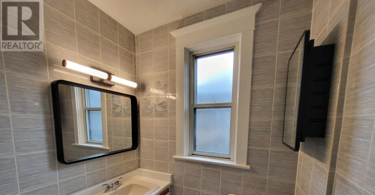 UPPER-613 Delaware Avenue N, Toronto, ON, M6H 2V3 - 17
