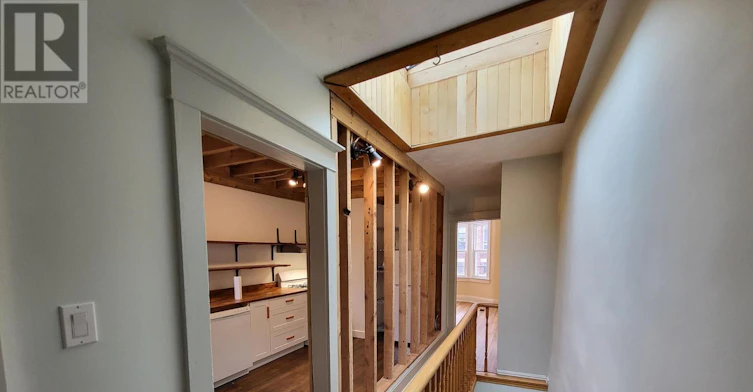 UPPER-613 Delaware Avenue N, Toronto, ON, M6H 2V3 - 11
