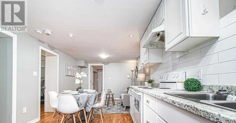 901 Lilac Terrace, Whitby, ON, L1N 2A6 - 2