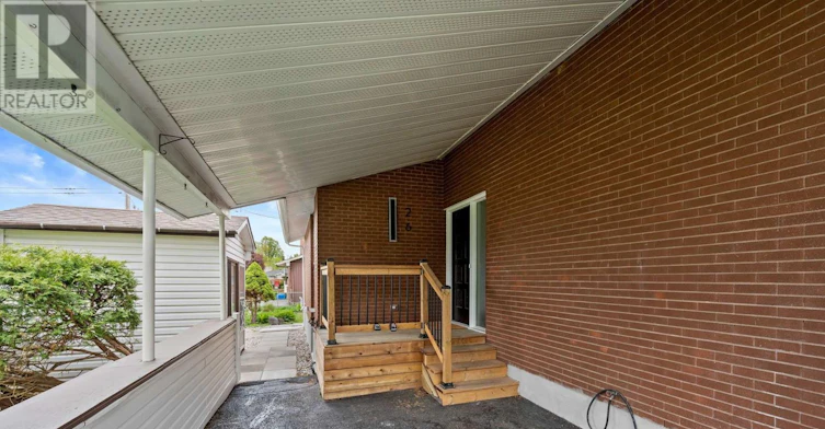 26 Spring Garden Avenue, Ottawa, ON, K2G 3B4 - 3