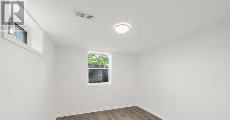 26 Spring Garden Avenue, Ottawa, ON, K2G 3B4 - 28
