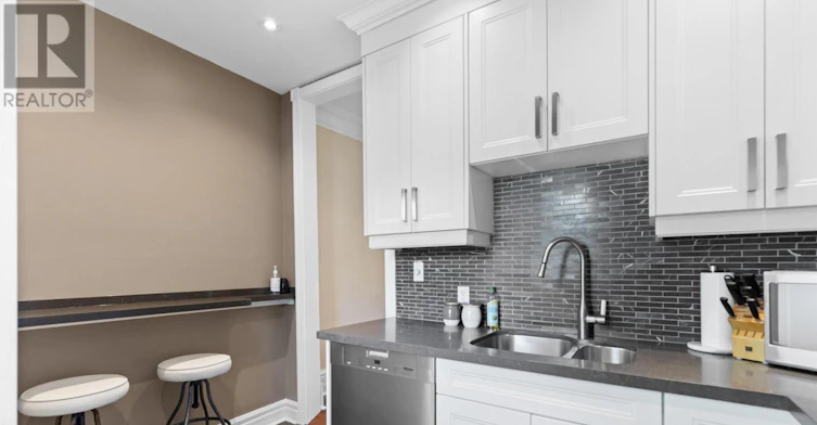 SECOND Floor & Loft 48 Nassau Street, Toronto, ON, M5T 1M2 - 11