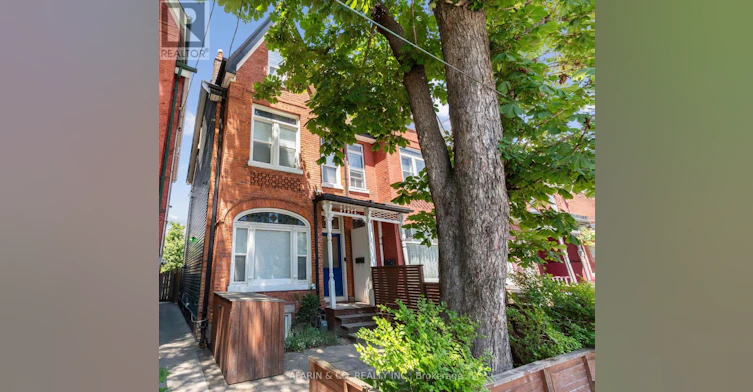 SECOND Floor & Loft 48 Nassau Street, Toronto, ON, M5T 1M2
