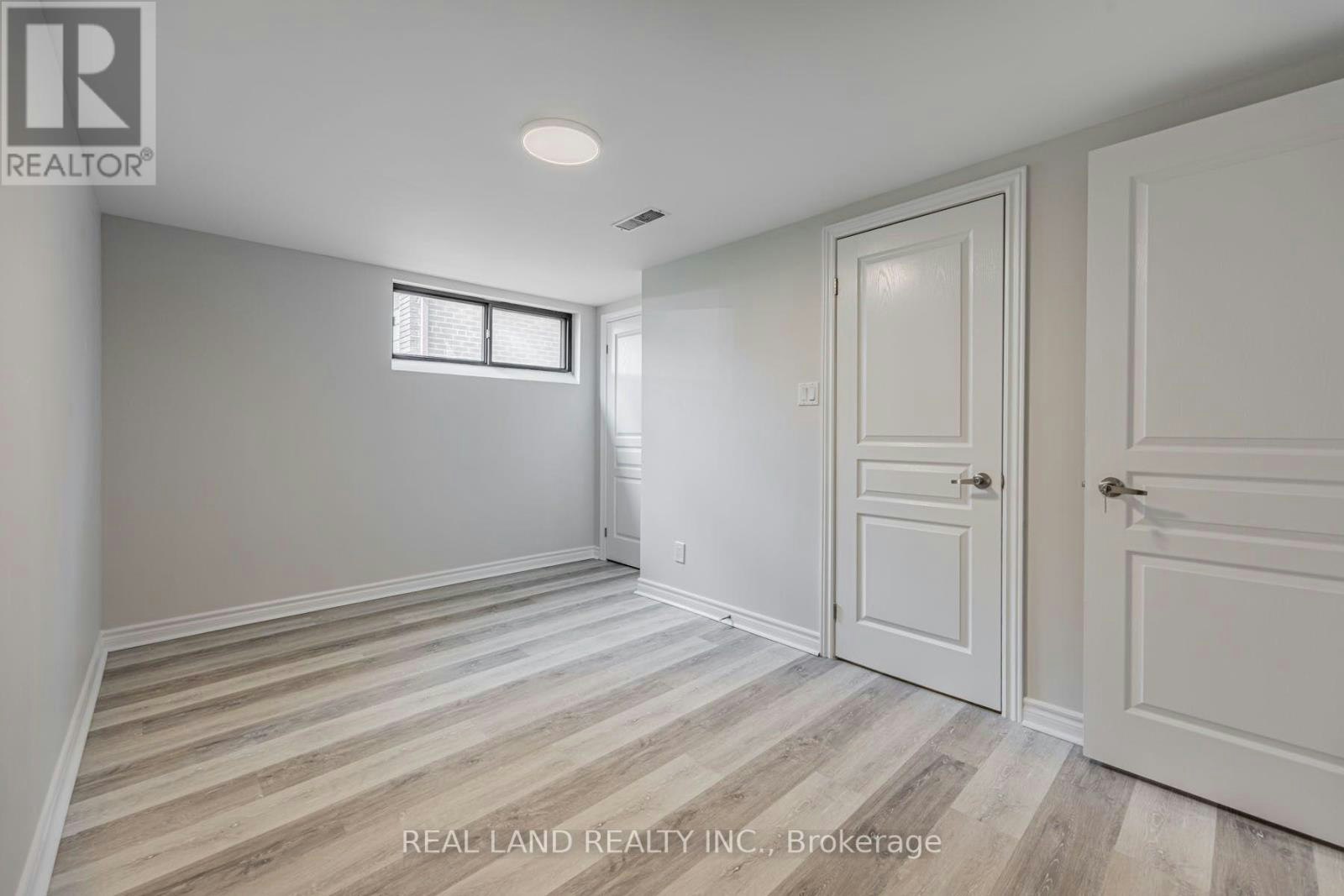 LOWER-274 Timothy Court, Mississauga, ON, L5G 2B4 - 16