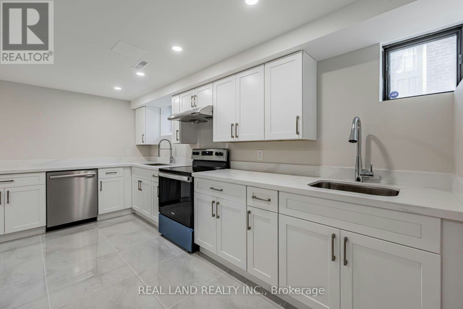 LOWER-274 Timothy Court, Mississauga, ON, L5G 2B4 - 5