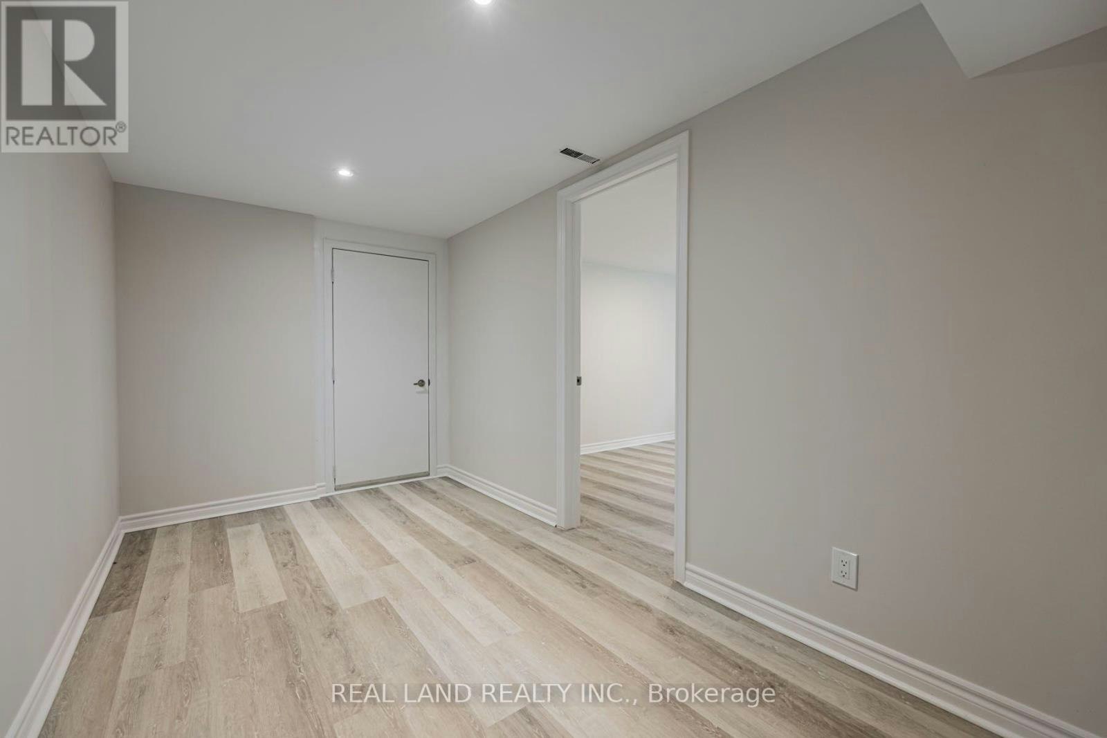 LOWER-274 Timothy Court, Mississauga, ON, L5G 2B4 - 18