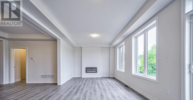 61 Kenneth Rogers Crescent, East Gwillimbury, ON, L9N 0S3 - 18