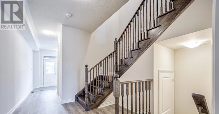61 Kenneth Rogers Crescent, East Gwillimbury, ON, L9N 0S3 - 9