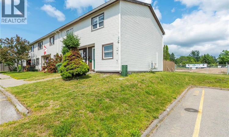 819 Highmeadow