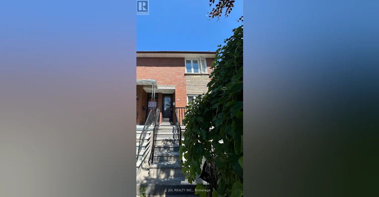 AA, 2ND FLOOR-99 Clinton St Street, Toronto, ON, M6G 2Y4
