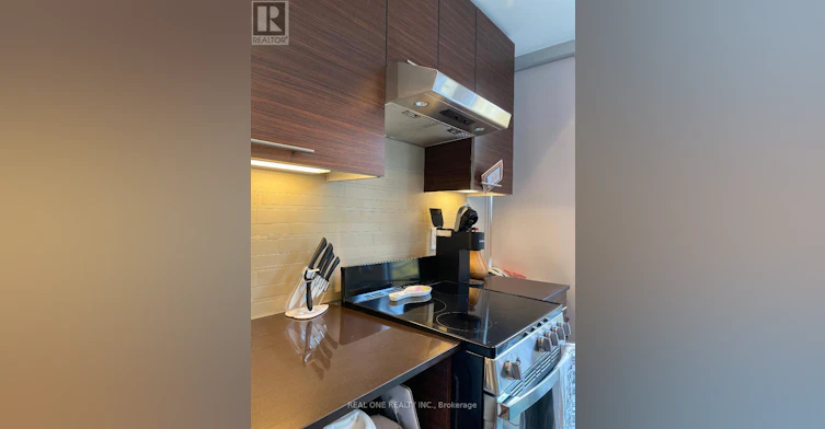 210-3 Market Street, Toronto, ON, M5E 0A3 - 11