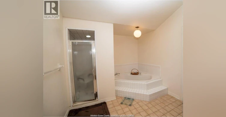 478 Flora, Windsor, ON, N8P 1G4 - 12