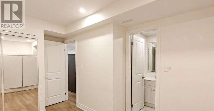 LOWER-598 Crawford Street, Toronto, ON, M6G 3K2 - 4