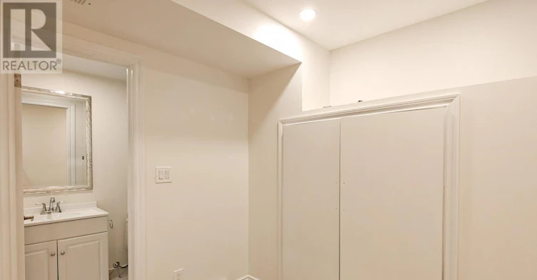 LOWER-598 Crawford Street, Toronto, ON, M6G 3K2 - 5
