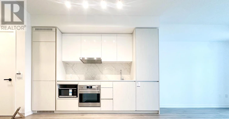 4102-28 Interchange Way, Vaughan, ON, L4K 0P8 - 5