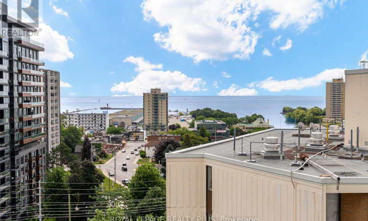 PH 4-39 Stavebank Road N