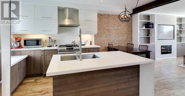 UPPER-53 Highview Crescent, Toronto, ON, M6H 2Y3 - 5