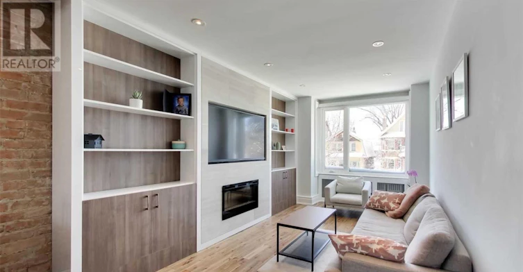 UPPER-53 Highview Crescent, Toronto, ON, M6H 2Y3 - 6