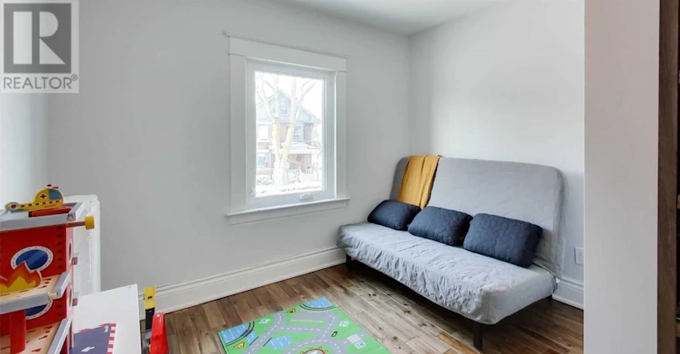 UPPER-53 Highview Crescent, Toronto, ON, M6H 2Y3 - 9