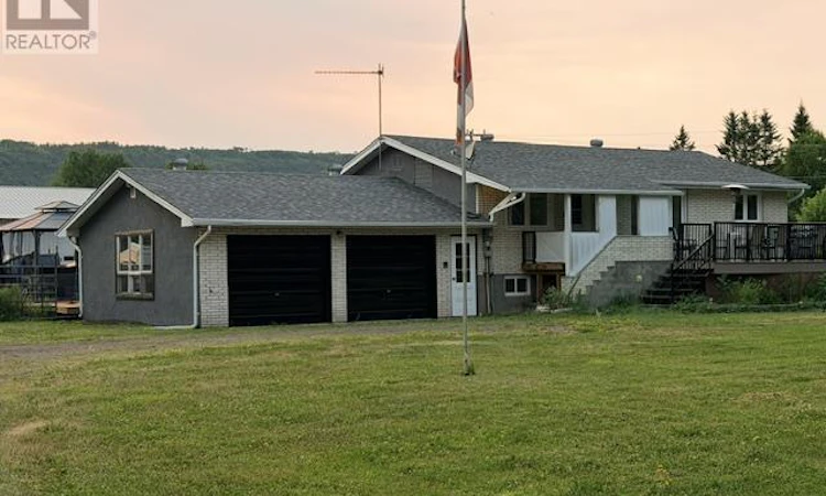 5751 61 Highway