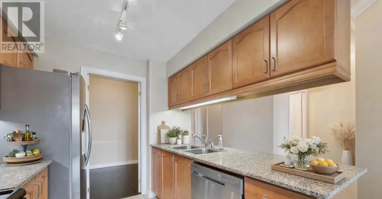 804-40 Old Mill Road, Oakville, ON, L6J 7W2 - 12