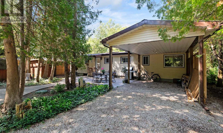 149 Huron Road W