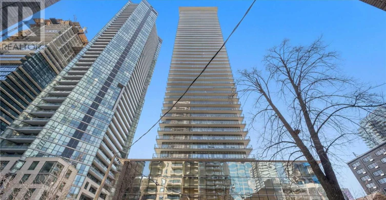 2210-33 Charles Street E, Toronto, ON, M4Y 0A2