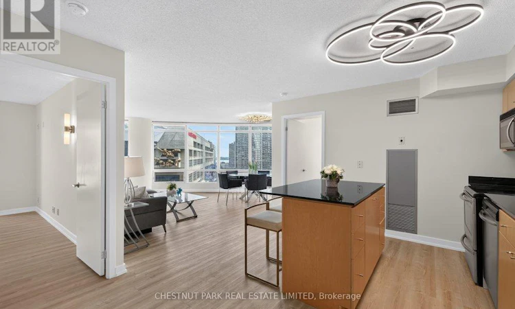 1105-361 Front Street W